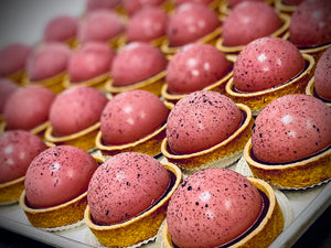 
                  
                    Charger l&amp;#39;image dans la galerie, Gâteau Dôme Choco-Fruits Rouges
                  
                
